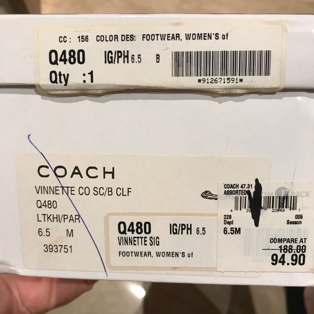 Coach Women’s Vinnette Flats - Picture 7 of 7